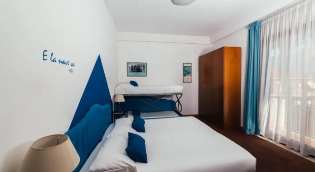 Семейный номер Standard Hotel Roof
