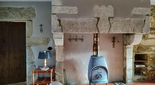 Апартаменты Charming Courtyard cottage 25kms Puy du Fou