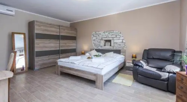 Villa Natale with Private Pool and Garden, Book Villa Hotels in Selina with Parking, Parking