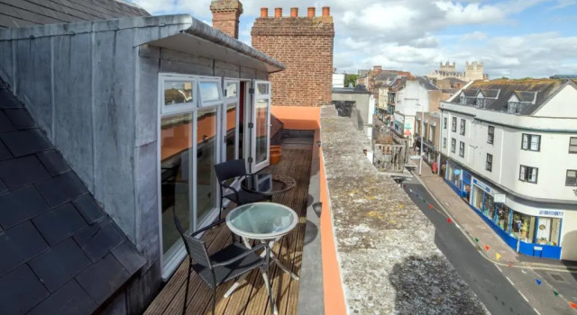 Апартаменты Stunning Central Exeter Apartment with balcony and fantastic view