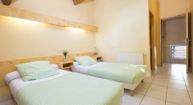 Hôtel Le Pavillon de l'Aéro, Book Hotel  
