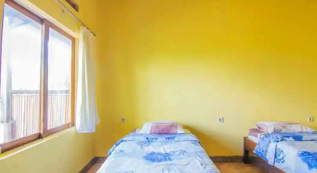 Ijen Asparin Homestay, Book Hotel Kluncing Indonesia