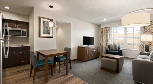 Люкс c 1 комнатой Homewood Suites by Hilton Kansas City Airport