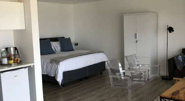 Двухместный люкс Silver Oak Deluxe Karee Manor Guesthouse