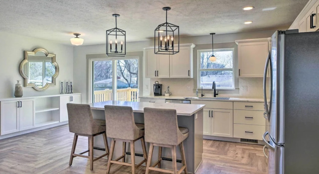Коттедж Retreat w/ Deck ~ 9 Mi to Downtown Springfield