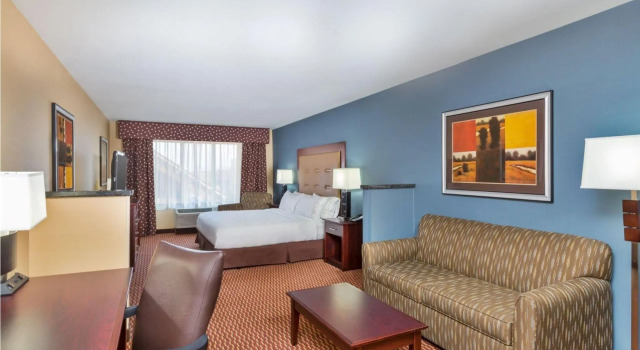 Двухместный люкс Holiday Inn Express and Suites Helena by IHG