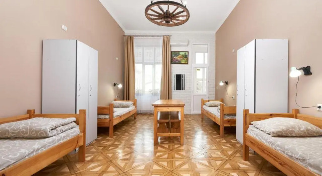 Vuode makuusalissa Cossacks Hostel