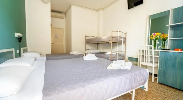 Четырёхместный номер Standard Hotel Viscount
