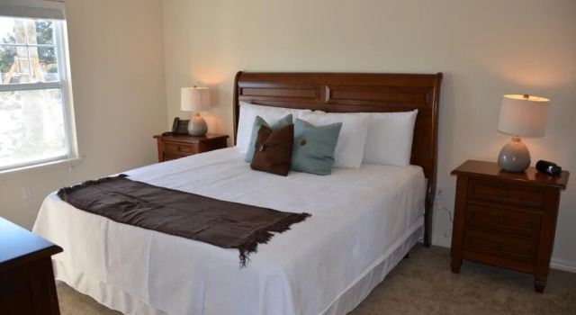 Апартаменты Lucaya 3 Bedroom 2 Bath Townhome With Sophisticated Kitchen