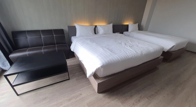 Double D Hotel