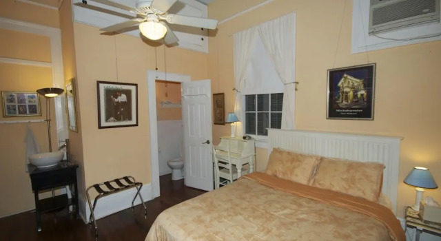 Двухместный номер Standard c 1 комнатой The Burgundy Bed and Breakfast