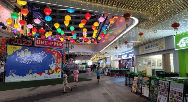 Zhaoqing · Starisland  Starisland Family Lakeview Hotel (Qixingyan East Gate Square Branch), Boek Hotel Hotels in Guangdong met parkeren, Parkeren