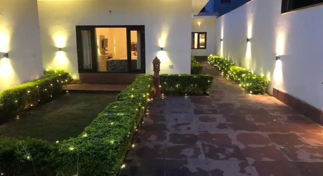 R Cottage Studio Apartments, Забронировать Апартаменты/квартира Отели Нью-Дели с парковкой, Парковка