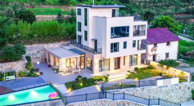 Tonglu Yishijian Homestay (Huxiao Gorge Rafting), Rezerwuj Hotel Hotele w Hangzhou z basenem, Basen