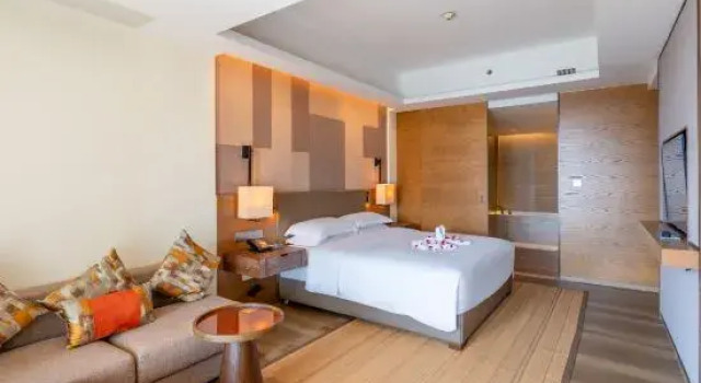 Люкс Deluxe Azure Pavilion Hotel by R&F Huidong Resort