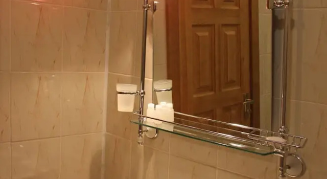 Standard Zimmer Ekran Hotel