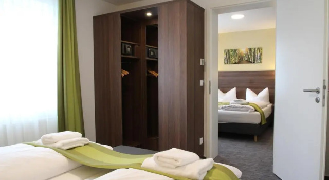 Четырёхместный номер Standard Trip Inn Goethe Conference Hotel