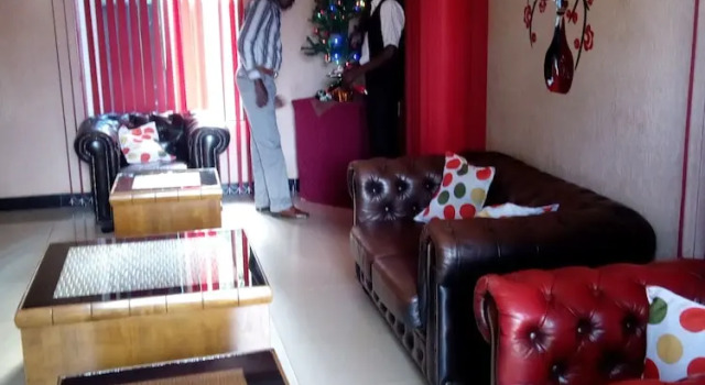 Shalom Hotel