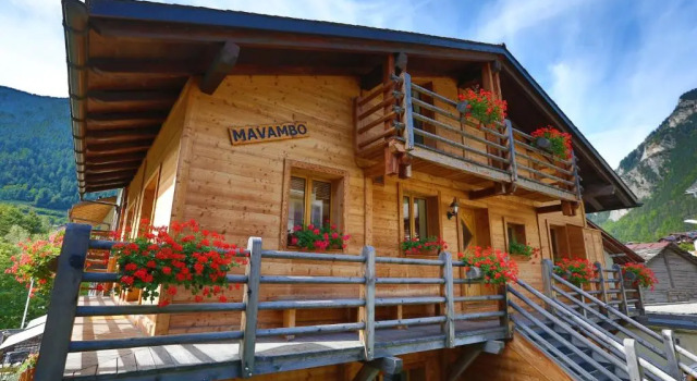 Chalet Mavambo, Varaa Mökki Mökit kohteessa Valais, Mökki