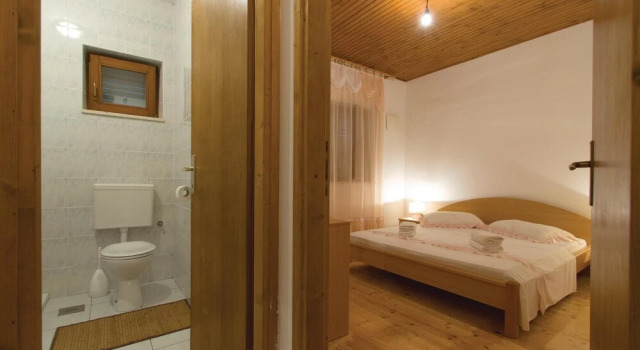 Pet Friendly Home In Kneze With House Sea View, Prenota Hotel Pupnat 