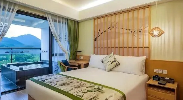 Люкс с 2 комнатами с видом на сад The Rayna Resort
