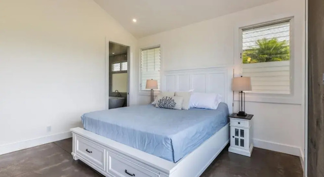 Kauai Tradewinds 4 Bedroom Home by RedAwning