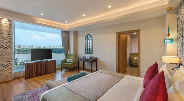 Люкс Presidential ExpoInn Suites and Convention