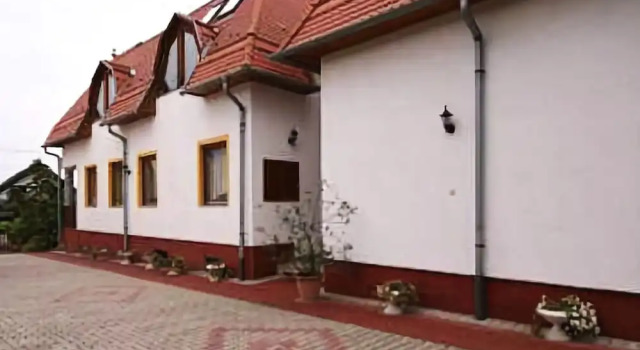 Klaudia Pension, Buchen Sie Hotel Hotels in Zala mit Pool, Schwimmbad