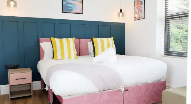 7min Central Bristol - Sleeps 7 - Free Parking, Varaa Huoneisto Bristol Merseyside, lähellä The Galleries