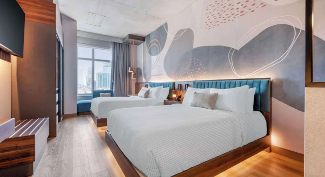 Четырёхместный номер Standard Cambria Hotel Nashville Midtown