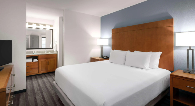 Hyatt House Scottsdale Old Town, Забронировать Отель Отели Скотсдейл с бассейном, рядом с HavenHealth of Scottsdale, Бассейн