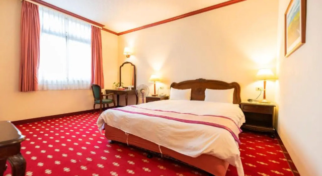 Двухместный номер Standard East Commercial Affairs Hotel