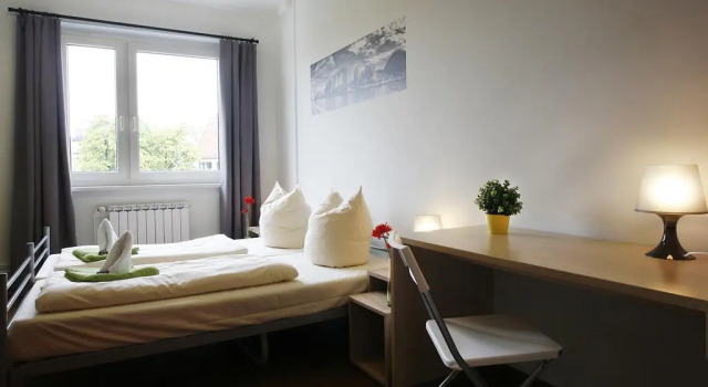 Meininger Hotel Berlin Hallesches Ufer, Boek Hotel Hotels in Berlijn met parkeren, in de buurt van Viktoriapark, Parkeren