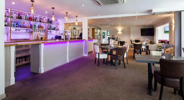 Трёхместный номер Standard Trethorne Hotel & Golf Club