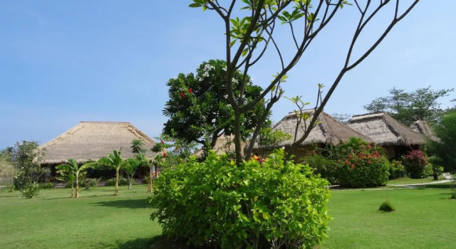 Вилла Sunia Loka Bungalows & Dive Center