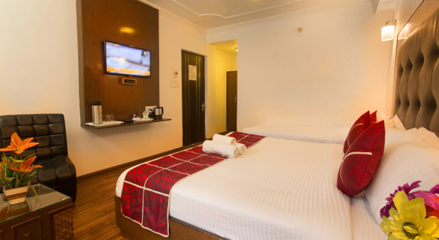 Трёхместный номер Executive с балконом Hotel Shivani International