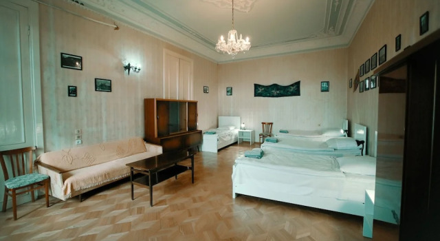 Guest House Old Kutaisi, Rezervovat Penzión Hotely v Imereti s parkováním, Parkování