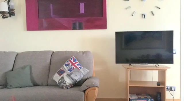 Appartement Avec Piscine A Politur, Rezerwuj Apartament Hotele w Gironès z parkingiem, Parking