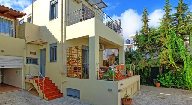 Houses By The Sea - 50m from the beach by PosarelliVillas, Забронировать Отель Отели Апокоронас с парковкой, Парковка