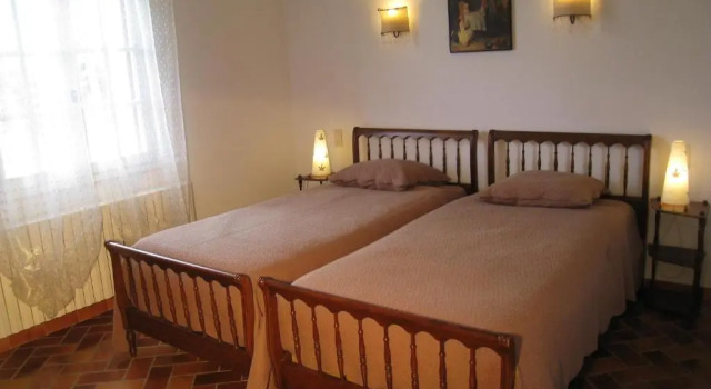Maison de vacances avec piscine privée, possédant une très une jolie vue sur le Luberon, agréable jardin, située à Mérindol, 8 personnes, LS2-153 MAGNIFI, Book Hotel Hoteller i Merindol med pool, Swimmingpool