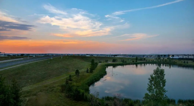 Номер Standard с видом на воду Hampton Inn by Hilton Edmonton/Sherwood Park