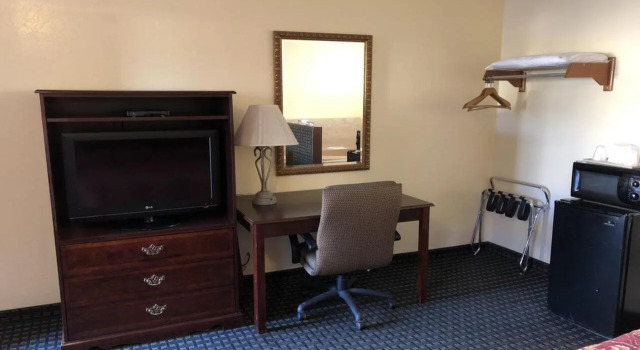 Jamestown Railtown Motel, Book Motel Hoteller i Jamestown med parkering, Parkering