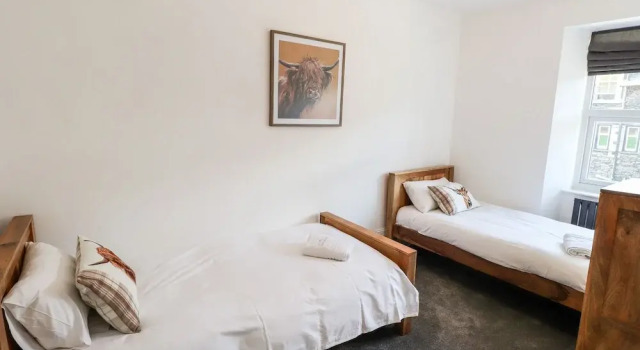 8 Waterhead Terrace