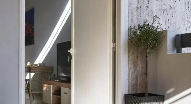 Spacious apartment-600m from the subway, 预订 公寓 Elliniko-Argyroupoli 阿尔戈－萨罗尼克群岛