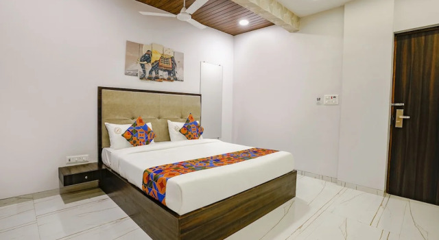 Номер Deluxe Fabhotel Swaraj