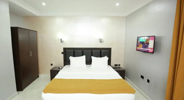 Luton Park Hotels