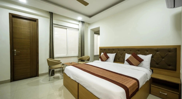 Студия Comfort The Palms Inn I Near Medanta Medicity I Sec-38