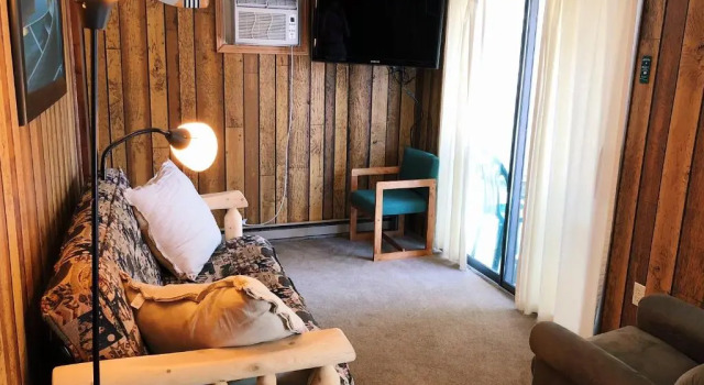 Люкс Shore Meadows Lodge LLC