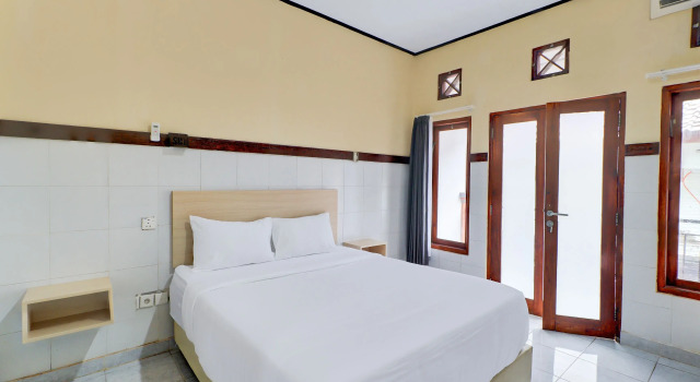 Номер Deluxe Townhouse Oak Legian Near Legian Beach Formerly Sayang Maha Merta