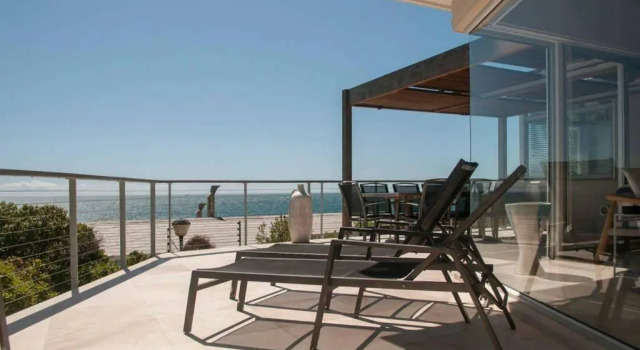 Коттедж Clifton 3rd Beach house - Breathtakingly Beautiful Views